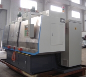 双室交叉作业清洗机